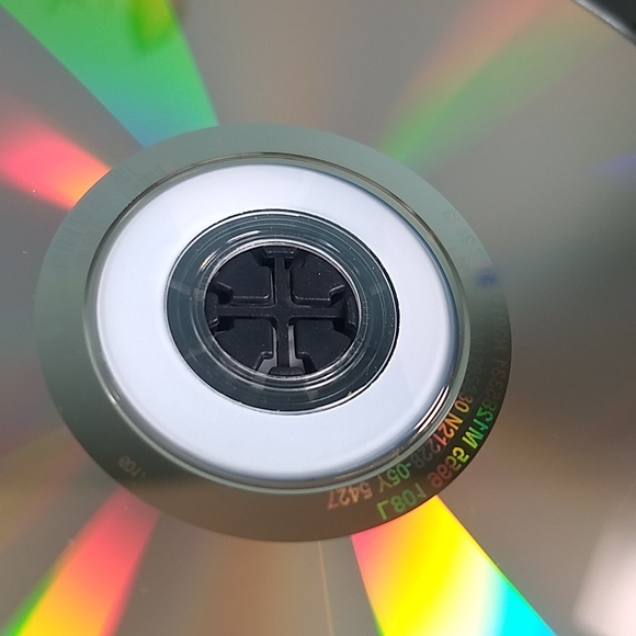 Skyfall, Daniel Craig as 007, DVD - Picture 8 of 10